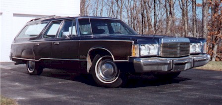 1974_Chrysler_TownCountry1.jpg